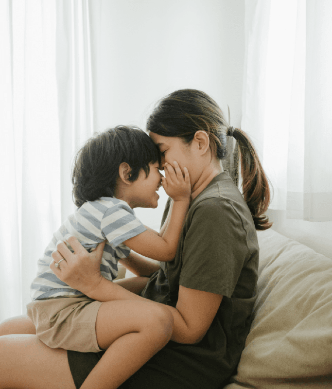 A mom with her child in the middle of the day