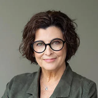 Dr. Renée Miller