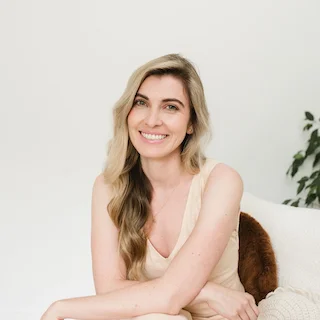 Dr. Cassidy Freitas